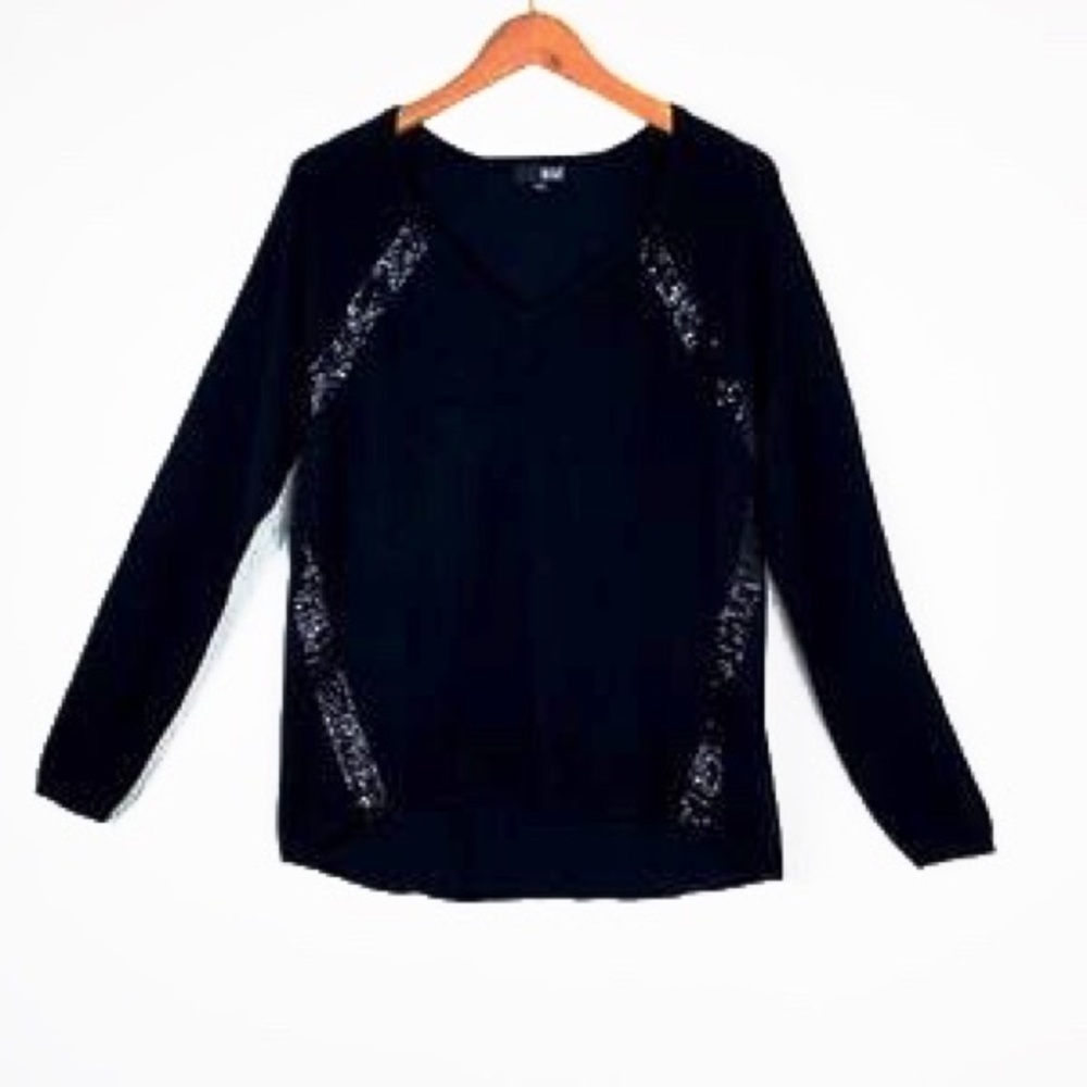 A.N.A. Light Pull Over V-Neck Top w/Sequin Details